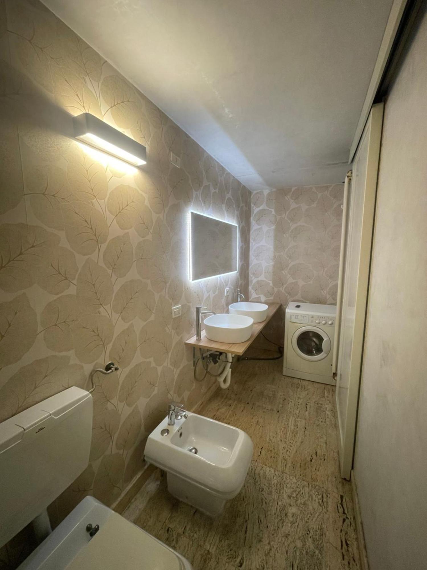 Lhe Sweet Apartment Cesena Exteriör bild